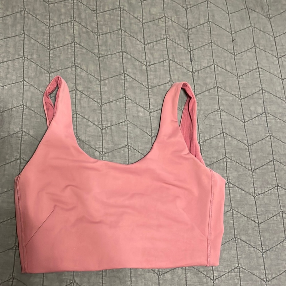 Size medium paragon fit wear sports bra great condition (no pads!)